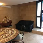 Maison Voltige * باري